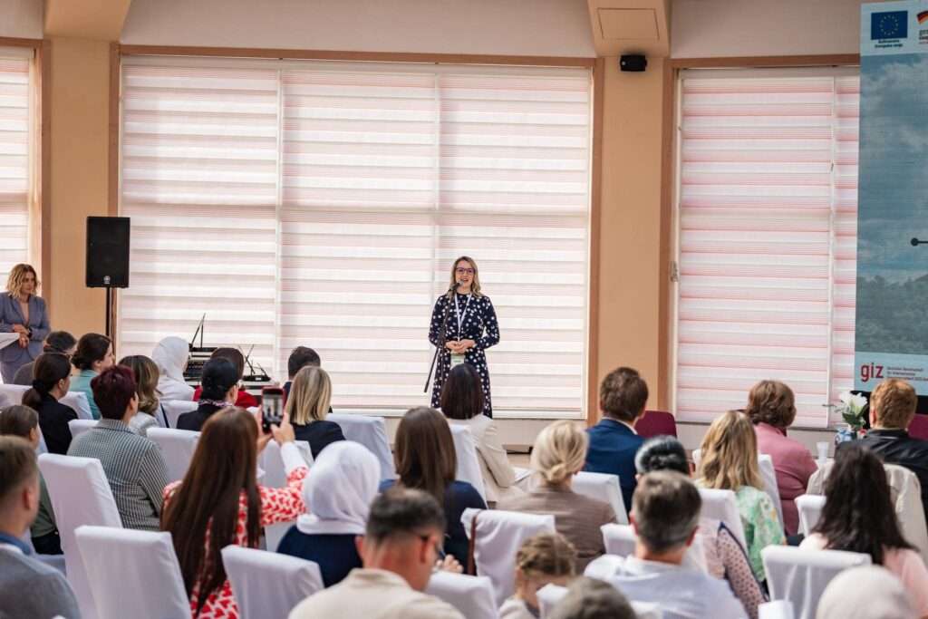 CEFE BiH trening – polaznici i treneri u radionici